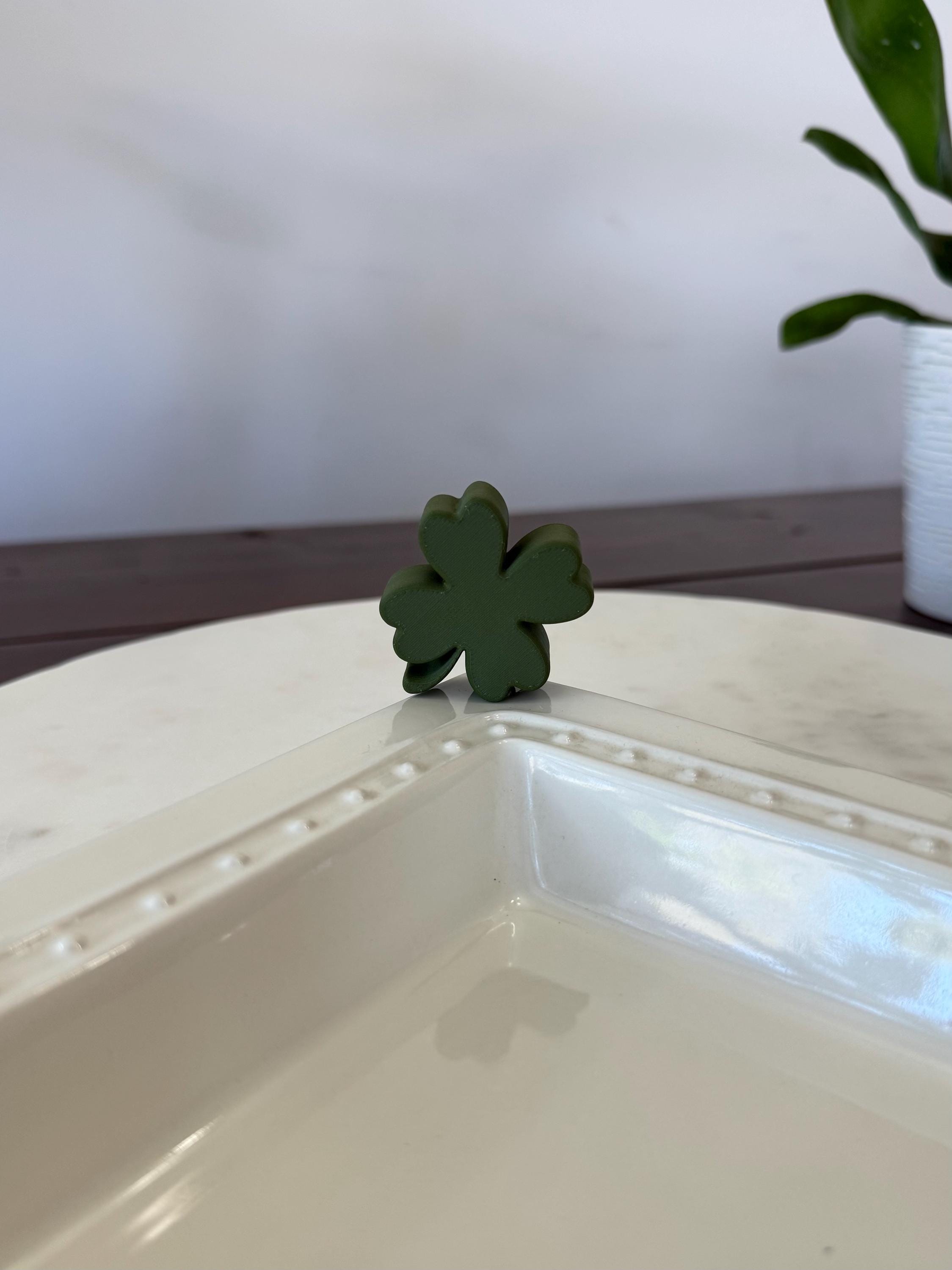 Four Leaf Clover Shamrock - Serving Dish Decor - Nora Fleming Mini Compatible